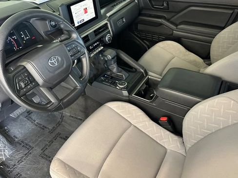 Used 2025 Toyota Tacoma SR5 AWD/4WD image 11