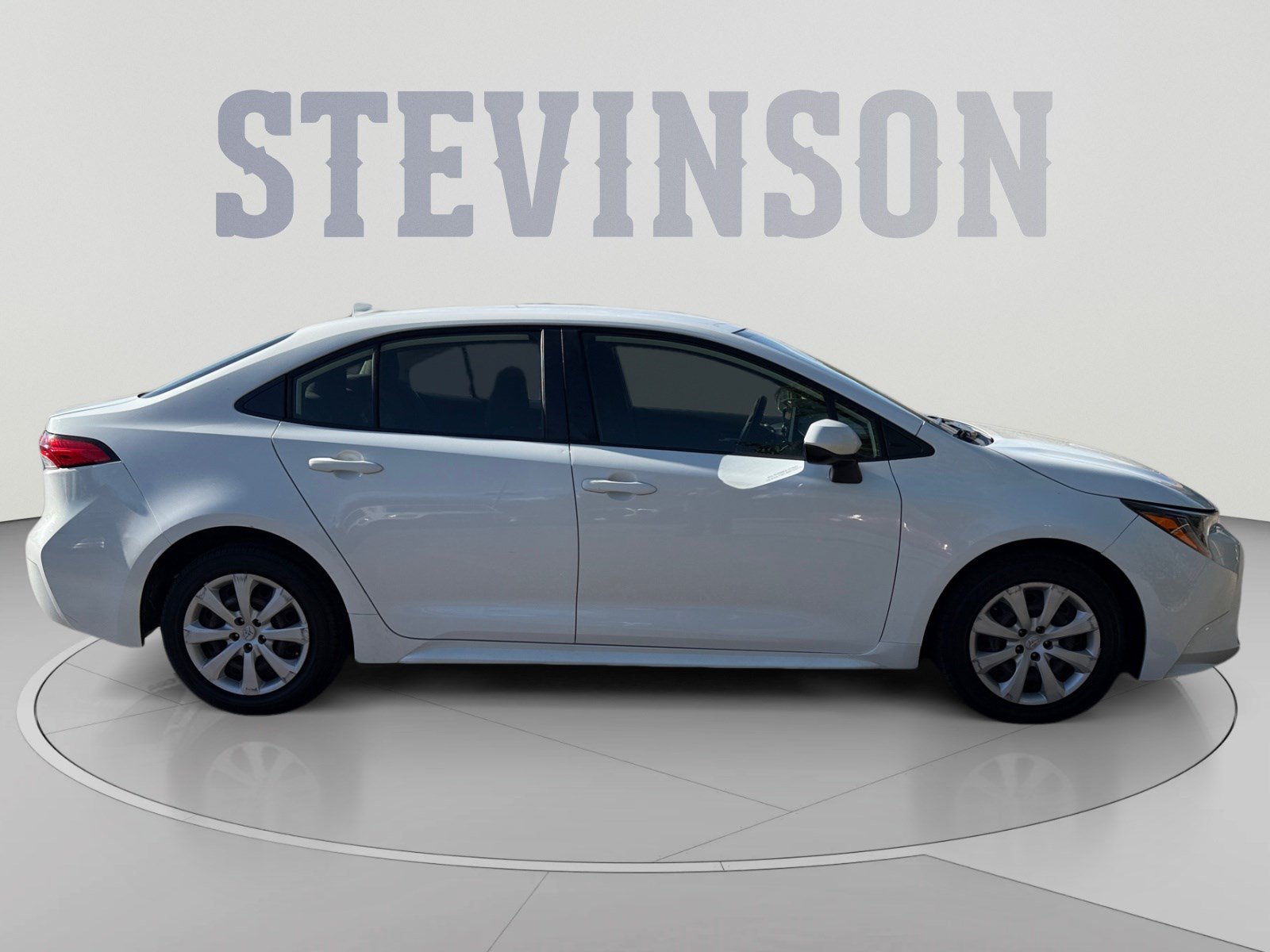 Used 2020 Toyota Corolla LE FWD image 6
