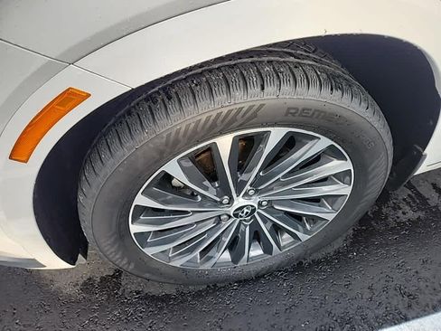 Used 2023 Hyundai Palisade Calligraphy image 4