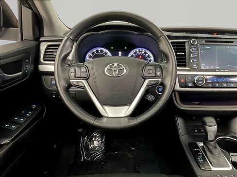 Used 2016 Toyota Highlander Limited AWD/4WD image 8