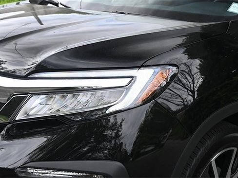 Certified 2022 Honda Pilot Touring image 10