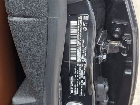 Used 2020 Maserati Levante image 31