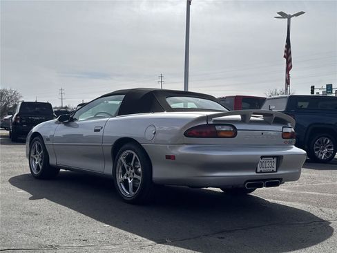 Used 2002 Chevrolet Camaro Z28 w/ SS Performance/Appearance Pkg RWD image 5