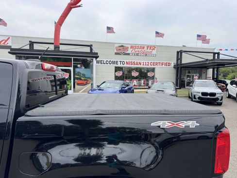Used 2021 Chevrolet Colorado LT w/ Redline Special Edition AWD/4WD image 14