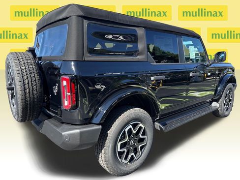 New 2026 Ford Bronco Outer Banks image 15