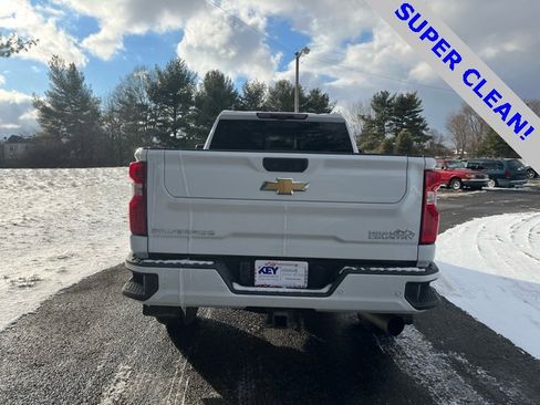 Used 2024 Chevrolet Silverado 2500 High Country w/ Technology Package image 4