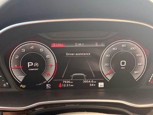 Certified 2025 Audi Q3 2.0T Premium Plus AWD/4WD image 8