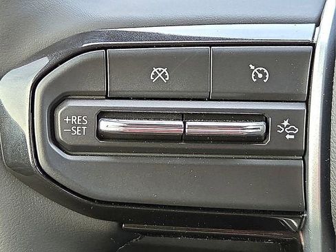 New 2025 Chevrolet Colorado LT w/ LT Convenience Package RWD image 20