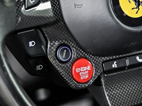 Used 2022 Ferrari F8 Tributo RWD image 27