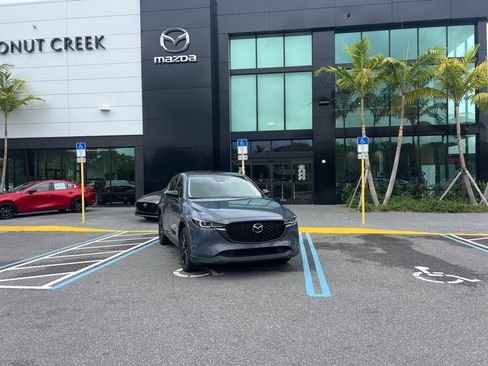 Used 2023 MAZDA CX-5 Carbon Edition image 2