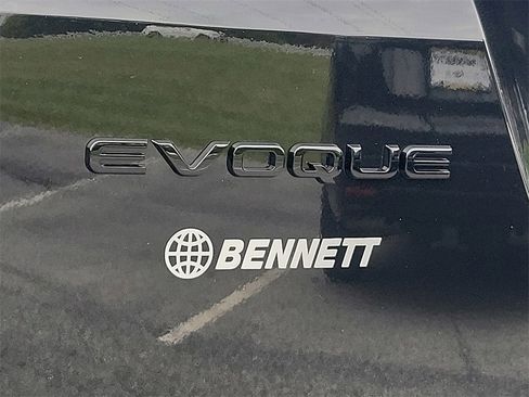 Certified 2025 Land Rover Range Rover Evoque Dynamic SE image 18