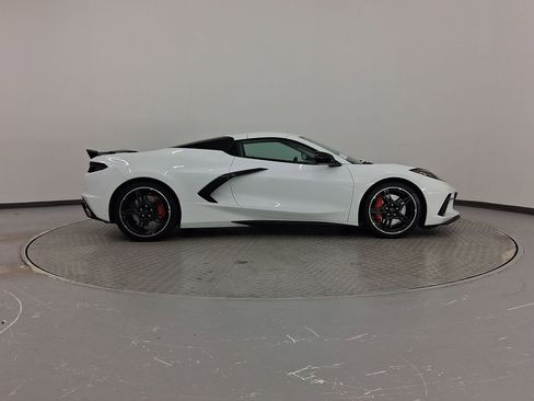 Used 2021 Chevrolet Corvette 3LT w/ Z51 Performance Package image 8