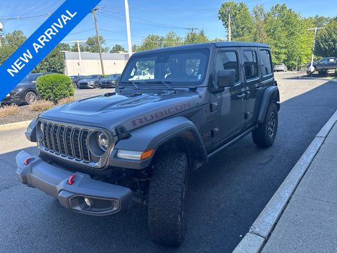 Used 2025 Jeep Wrangler Unlimited Rubicon AWD/4WD image 5