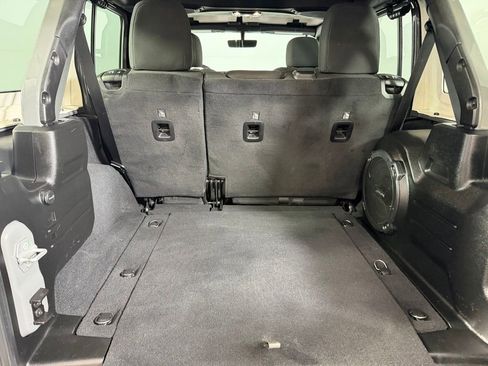Used 2022 Jeep Wrangler Unlimited Sport AWD/4WD image 34