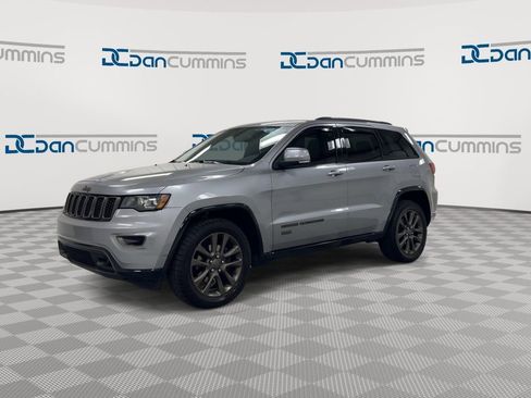 Used 2016 Jeep Grand Cherokee Limited 75th Anniversary image 4