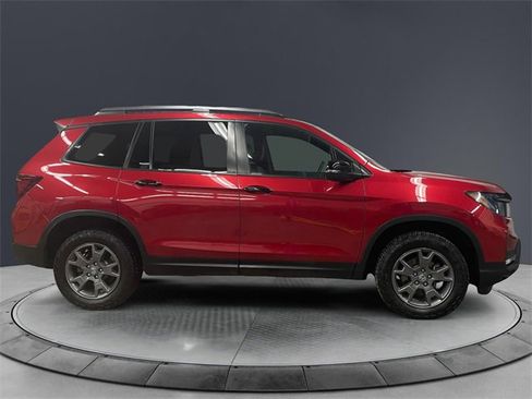 Certified 2025 Honda Passport TrailSport image 6