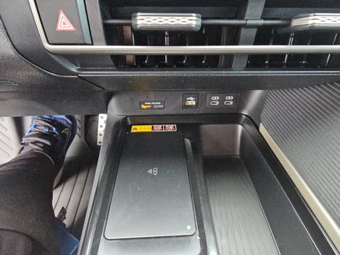 Certified 2025 Toyota Camry SE FWD image 19