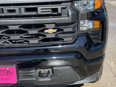 Used 2023 Chevrolet Silverado 1500 Custom image 8