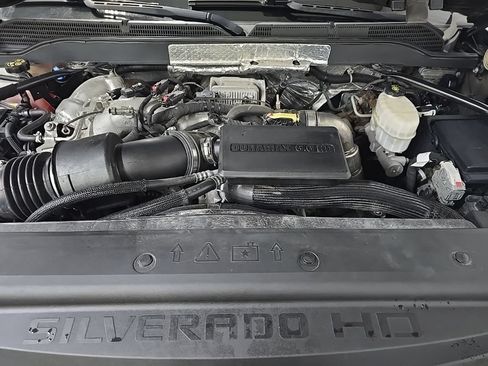Used 2019 Chevrolet Silverado 2500 LTZ w/ Midnight Edition AWD/4WD image 12