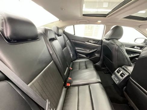 Used 2019 Nissan Maxima SL FWD image 15