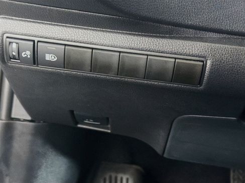 Used 2025 Toyota Corolla LE FWD image 16