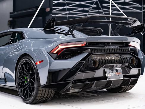 Used 2023 Lamborghini Huracan STO RWD image 26