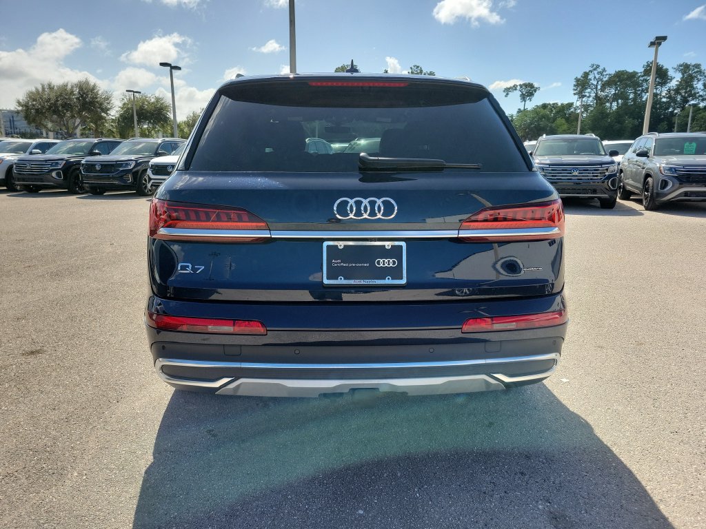Certified 2024 Audi Q7 2.0T Premium Plus AWD/4WD image 4