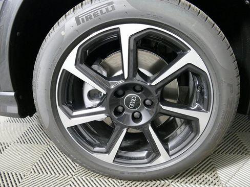 New 2025 Audi Q3 2.0T Premium Plus image 9