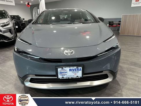 Used 2024 Toyota Prius Prime FWD image 9
