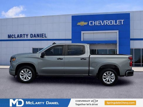 Used 2023 Chevrolet Silverado 1500 Custom RWD image 3