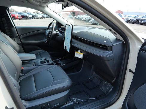 Certified 2025 Ford Mustang Mach-E Premium AWD/4WD image 11