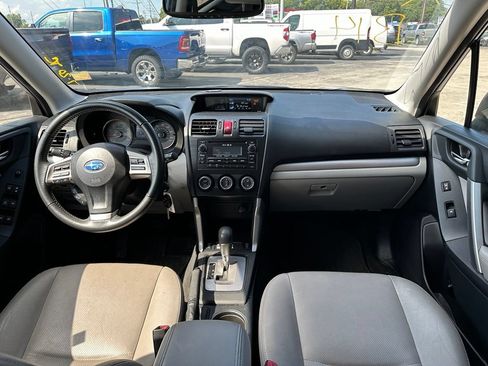 Used 2015 Subaru Forester 2.5i Limited AWD/4WD image 8