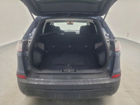 Used 2019 Jeep Cherokee Latitude w/ Popular Appearance Group image 29