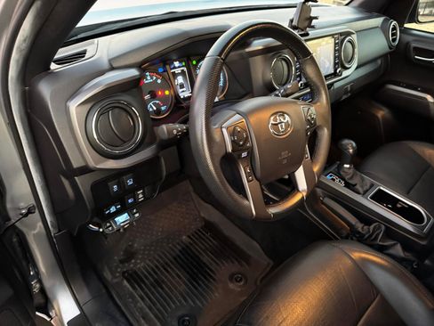 Used 2022 Toyota Tacoma image 18