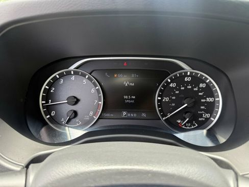 Used 2025 Nissan Frontier S RWD image 4