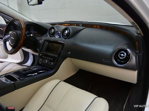 Used 2012 Jaguar XJ L image 12