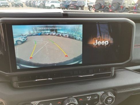 Certified 2024 Jeep Wrangler Unlimited Rubicon w/ Convenience Group image 20