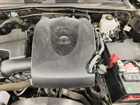 Used 2023 Toyota Tacoma TRD Off-Road image 21