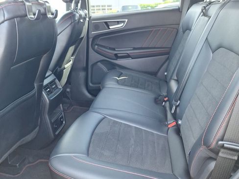 Certified 2023 Ford Edge ST-Line image 15