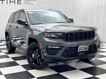 New 2025 Jeep Grand Cherokee Limited w/ Black Appearance Package
