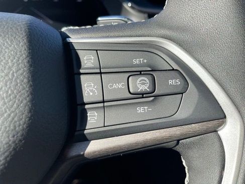 New 2026 Jeep Grand Cherokee Altitude AWD/4WD image 15