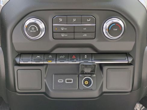 New 2026 GMC Sierra 1500 Pro w/ Pro Value Package AWD/4WD image 22
