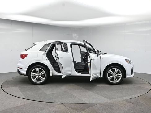 Used 2020 Audi Q3 2.0T Premium Plus w/ Premium Plus Package AWD/4WD image 58