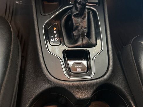 Used 2019 Jeep Cherokee Latitude Plus image 43