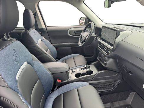 New 2026 Ford Bronco Sport Outer Banks w/ Outer Banks Tech Package+ AWD/4WD image 18