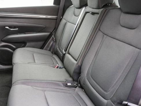 Certified 2024 Hyundai Tucson SE image 19