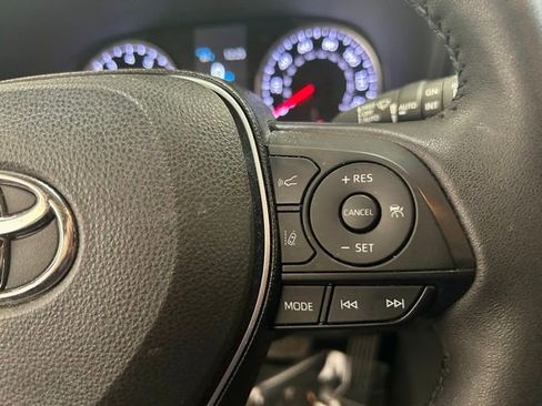 Used 2021 Toyota RAV4 XLE w/ Convenience Package AWD/4WD image 26