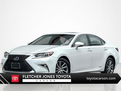 Used 2017 Lexus ES 300h w/ Navigation System Package