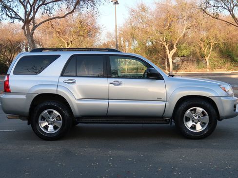 Used 2008 Toyota 4Runner Sport image 7