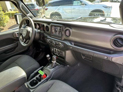 Used 2023 Jeep Wrangler Sport S image 15